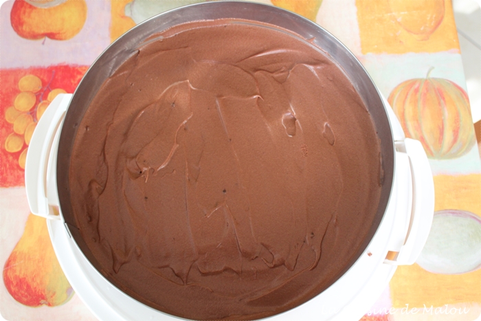 montage-gâteau-trois-chocolat-noir