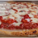 Pâte à pizza rapide (thermomix), moelleuse et croustillante !